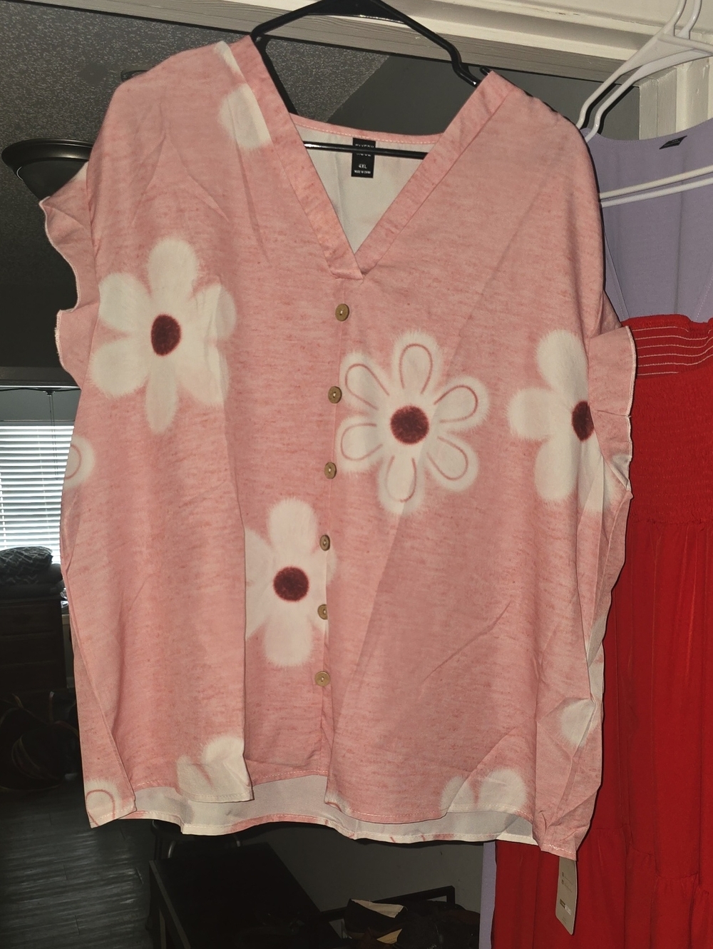 Pink Floral V-Neck Buttoned Blouse - Picture 1 of 2